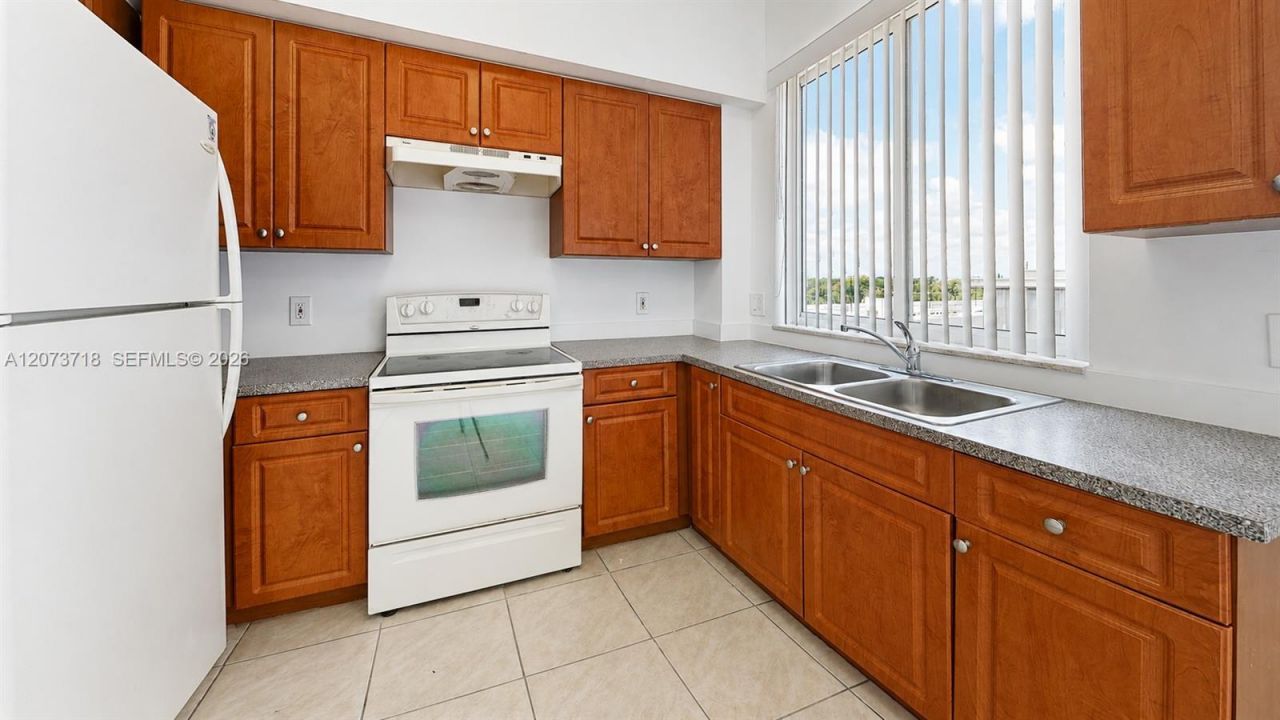 115 SW 42nd Ave , Unit 501, Miami, FL 33134 Photo