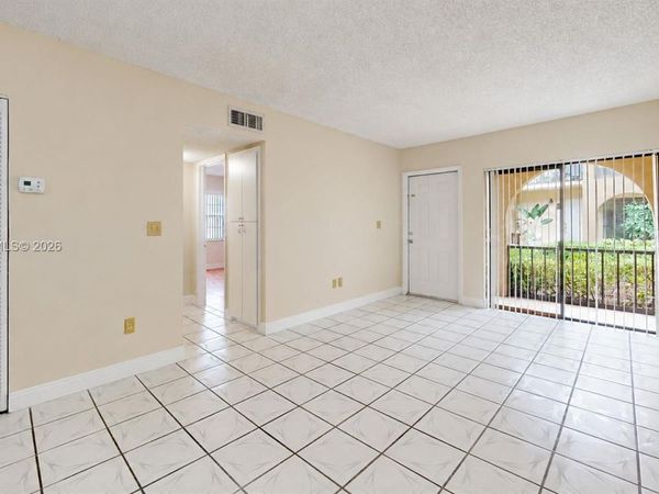 18296 Mediterranean Blvd , Unit 3-4, Hialeah, FL 33015