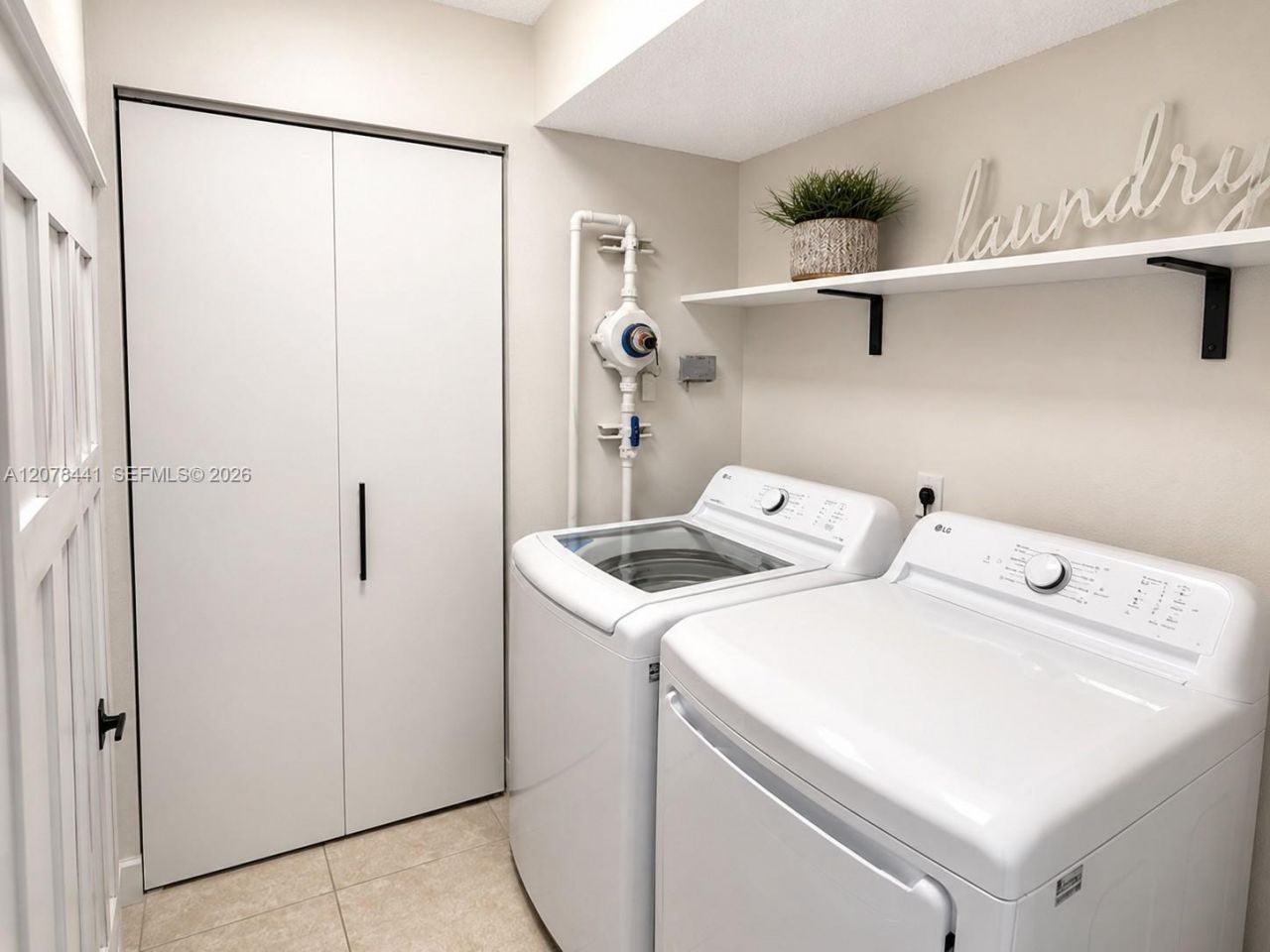 8821 Wiles Rd, Unit 304, Coral Springs, FL 33067 Photo