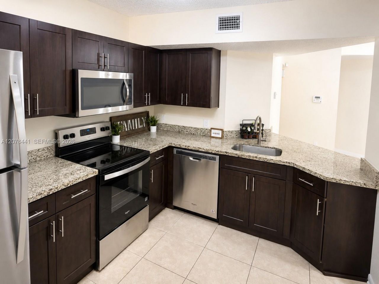 8821 Wiles Rd, Unit 304, Coral Springs, FL 33067 Photo
