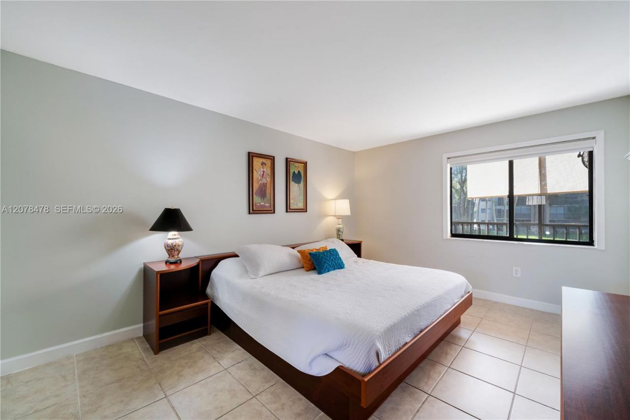8415 SW 107th Ave , Unit 258W, Miami, FL 33173 Photo