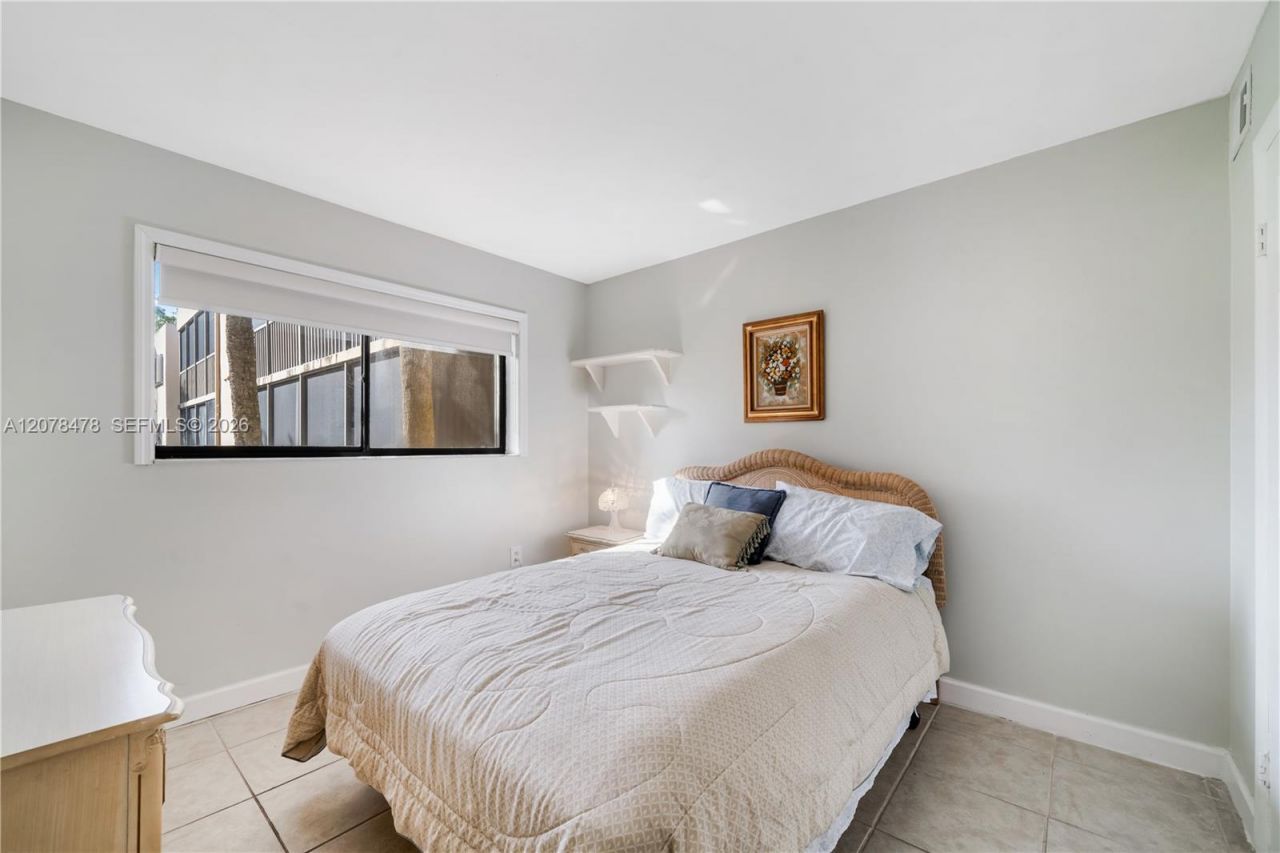 8415 SW 107th Ave , Unit 258W, Miami, FL 33173 Photo