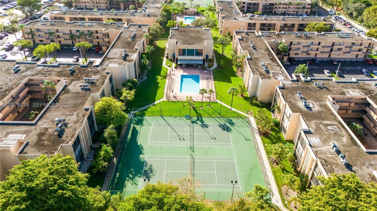 8415 SW 107th Ave , Unit 258W, Miami, FL 33173 Photo