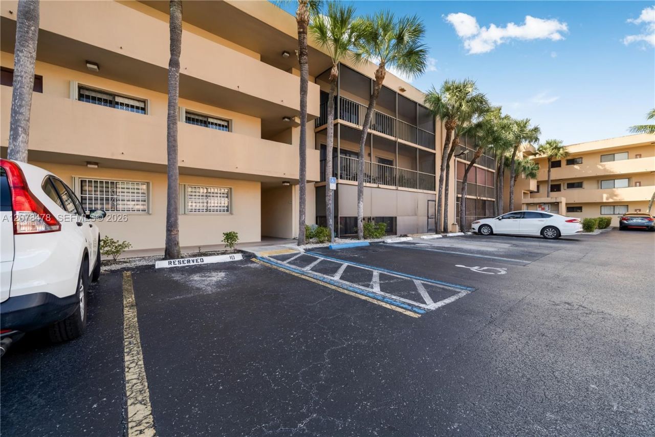 8415 SW 107th Ave , Unit 258W, Miami, FL 33173 Photo