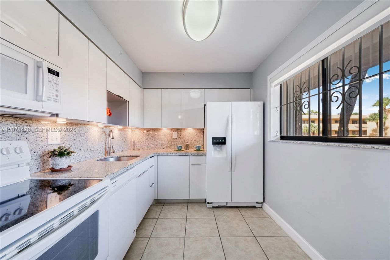 8415 SW 107th Ave , Unit 258W, Miami, FL 33173 Photo