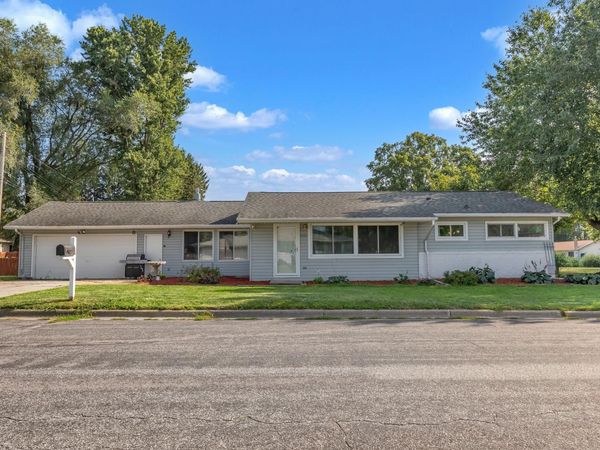 3102 E Fairchild S Street, La Crosse, WI 54601