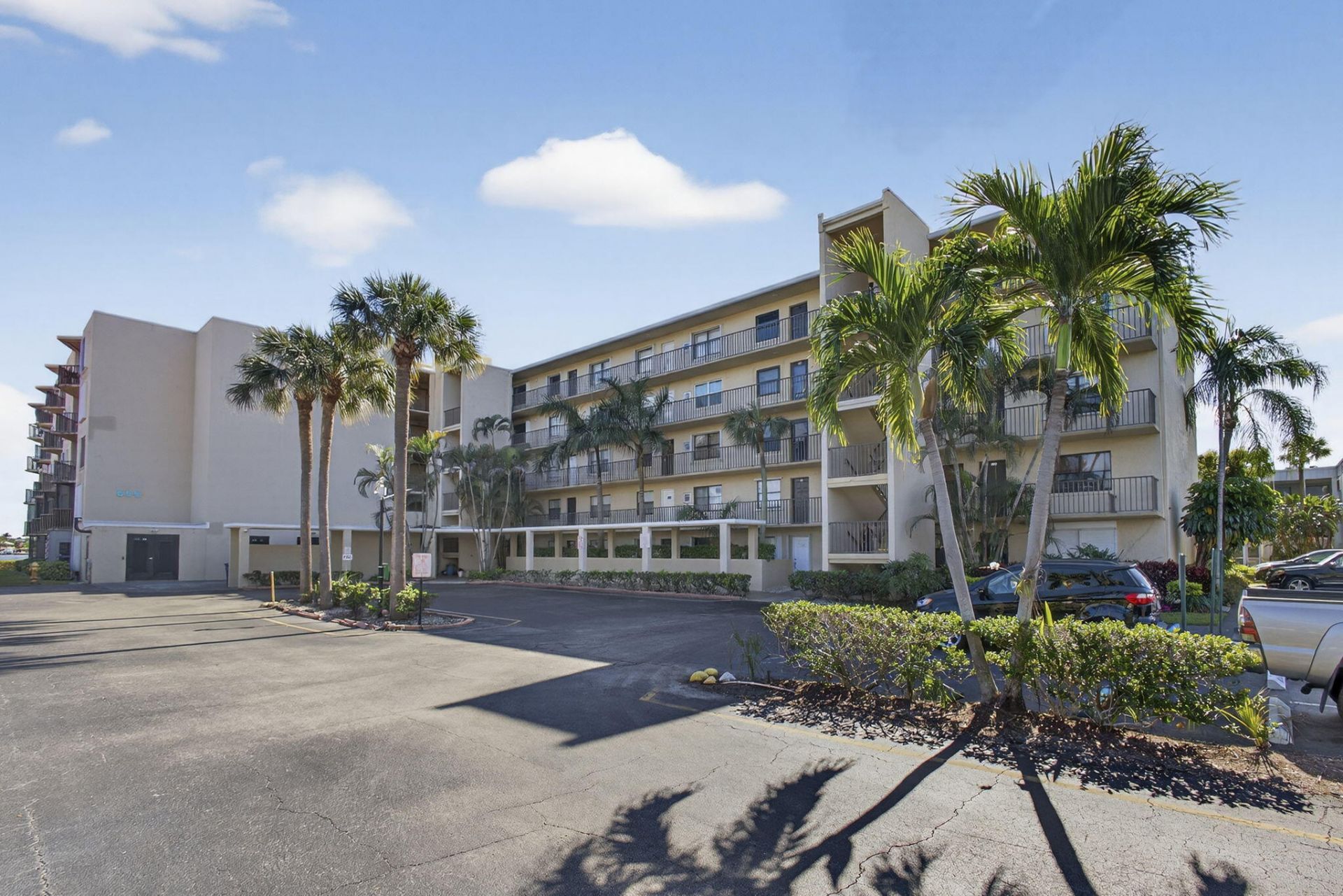 896 N Federal Highway, Unit 421, Lantana, FL 33462 Photo