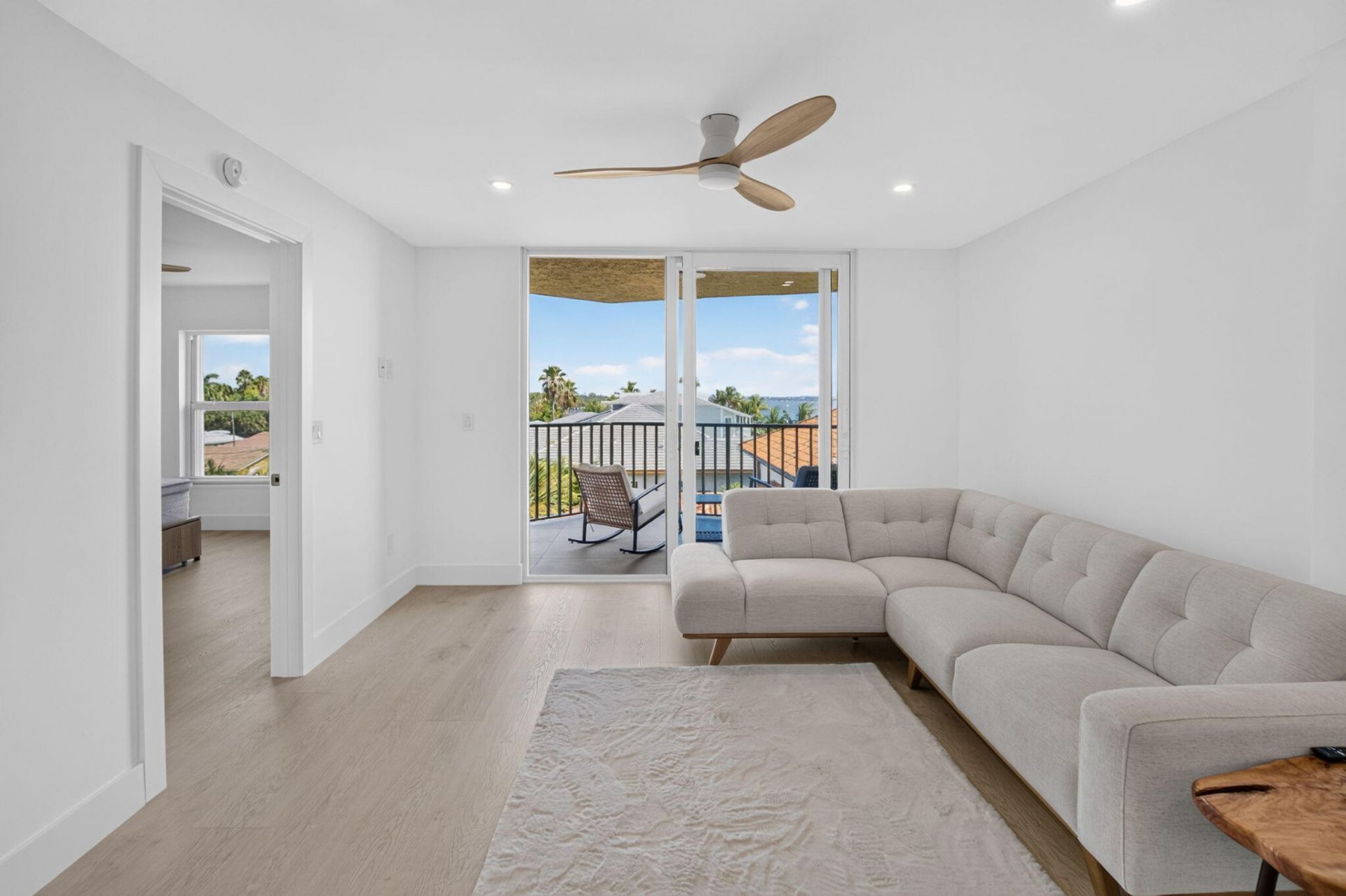896 N Federal Highway, Unit 421, Lantana, FL 33462 Photo