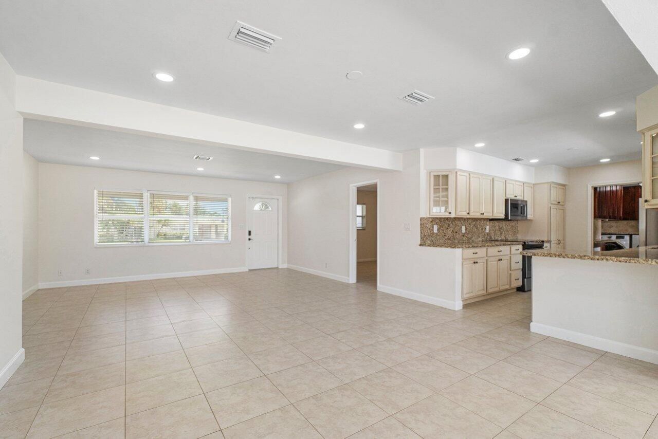 401 NE 24th Street, Boca Raton, FL 33431 Photo