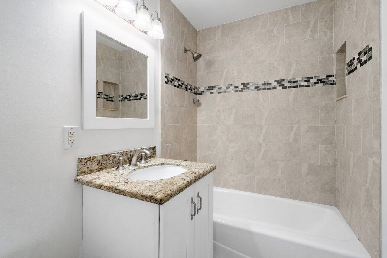 401 NE 24th Street, Boca Raton, FL 33431 Photo