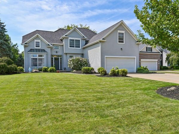 4536 Secretariat Court, Avon, OH 44011