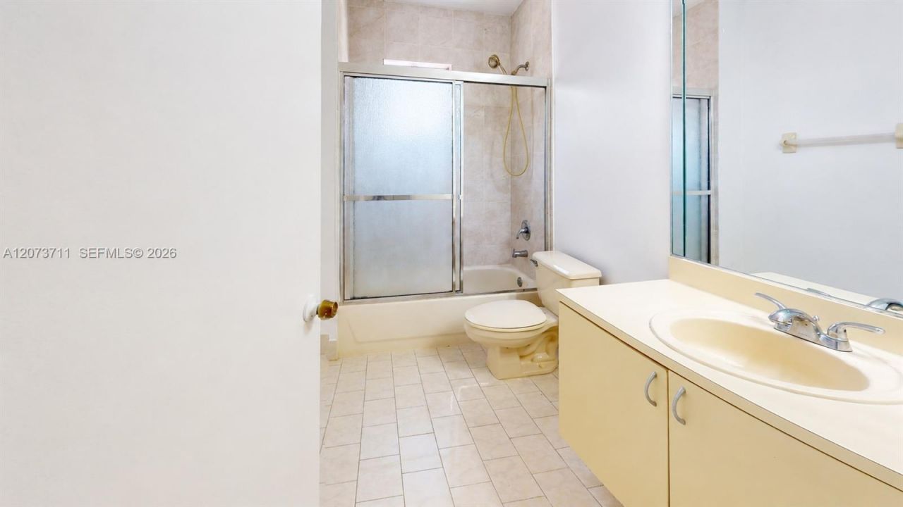 8183 NW 8th St , Unit C2, Miami, FL 33126 Photo