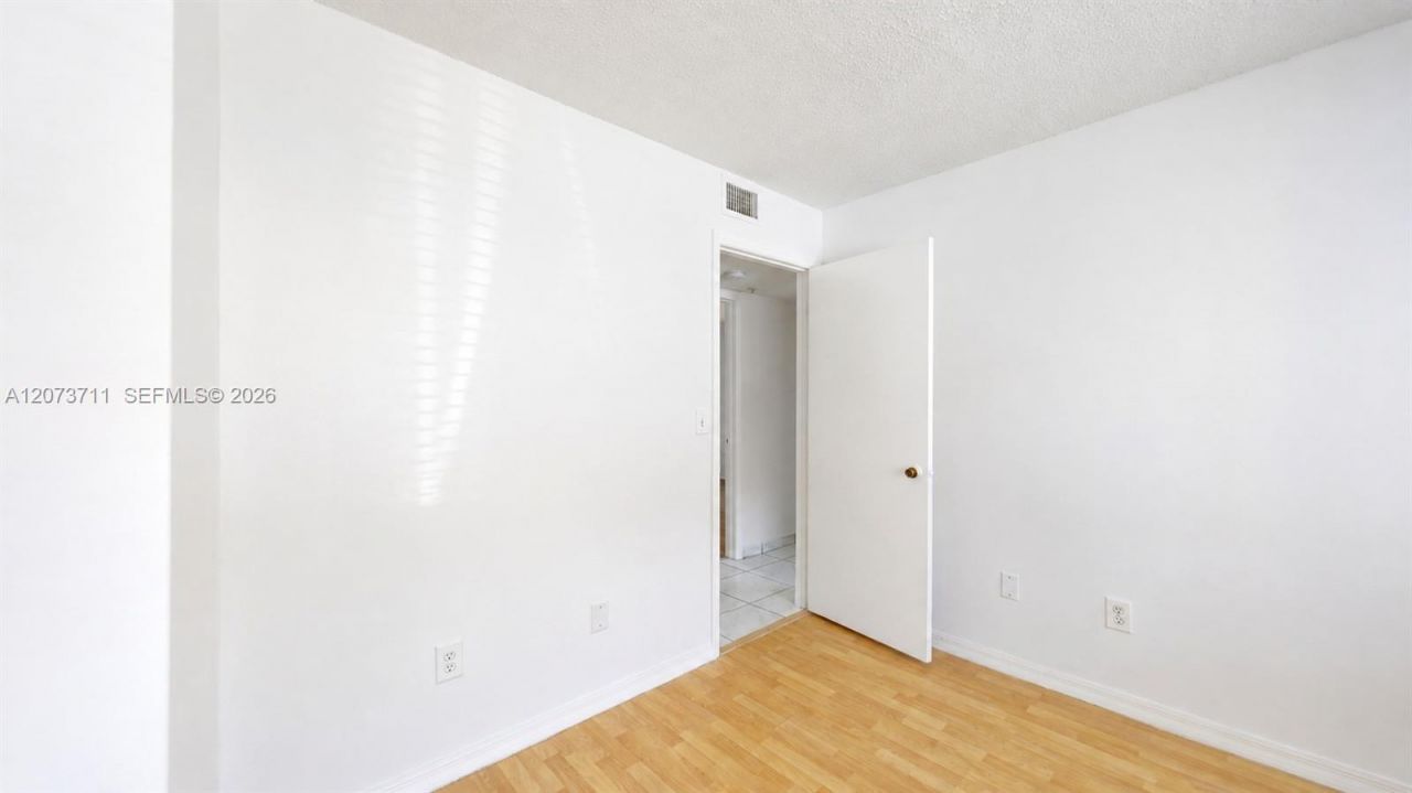 8183 NW 8th St , Unit C2, Miami, FL 33126 Photo