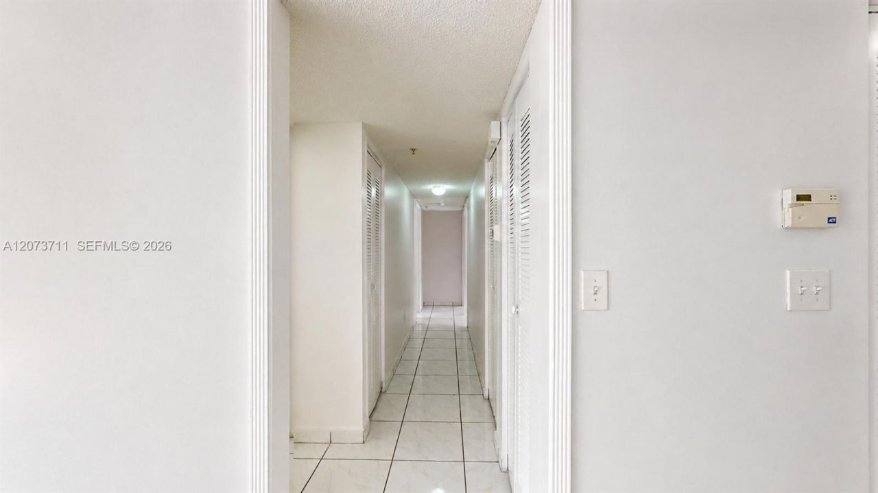 8183 NW 8th St , Unit C2, Miami, FL 33126 Photo