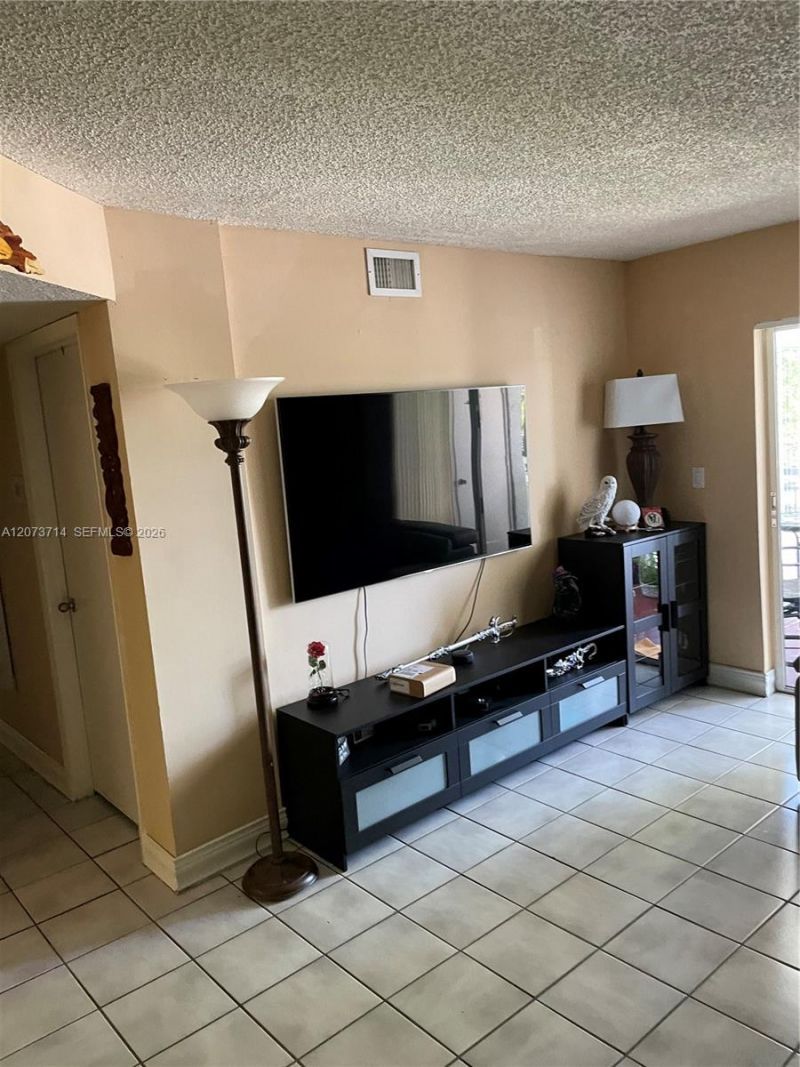 8500 SW 212th St , Unit 309, Cutler Bay, FL 33189 Photo