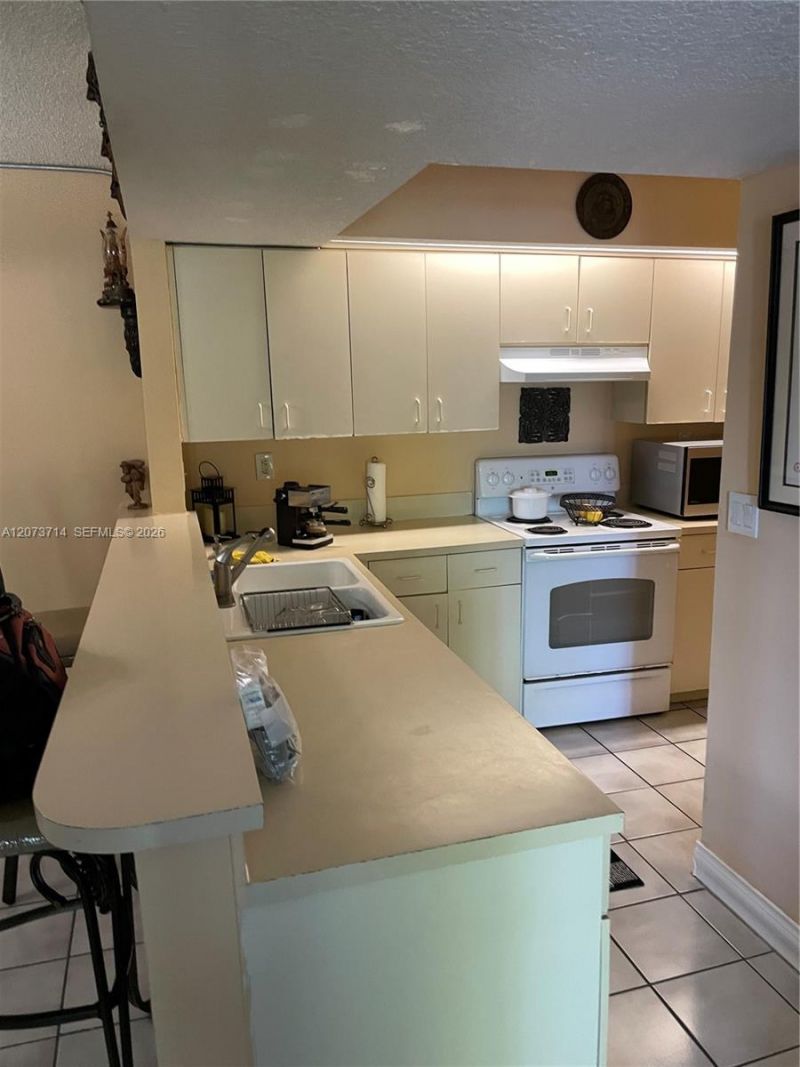 8500 SW 212th St , Unit 309, Cutler Bay, FL 33189 Photo