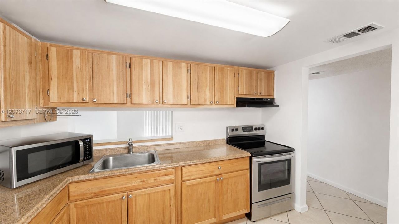 8420 SW 133rd Ave Rd , Unit 424, Miami, FL 33183 Photo