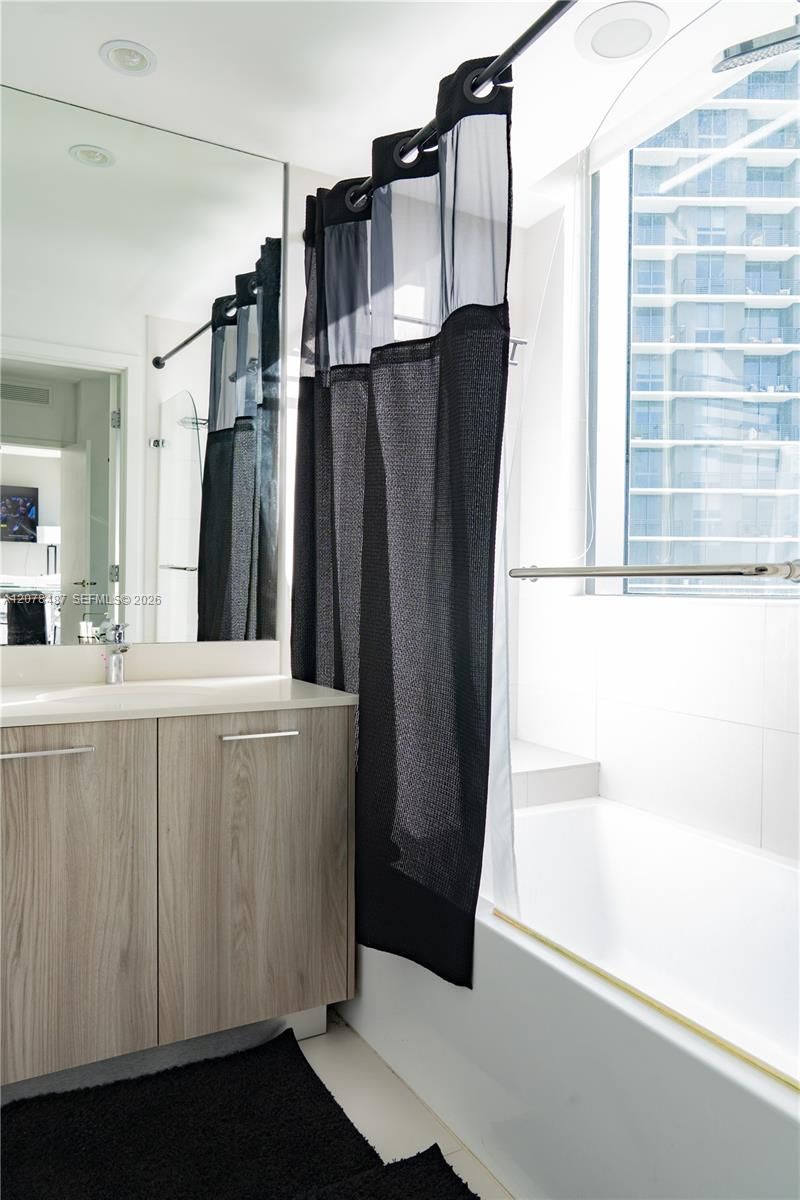 501 NE 31st St, Unit 1209, Miami, FL 33137 Photo