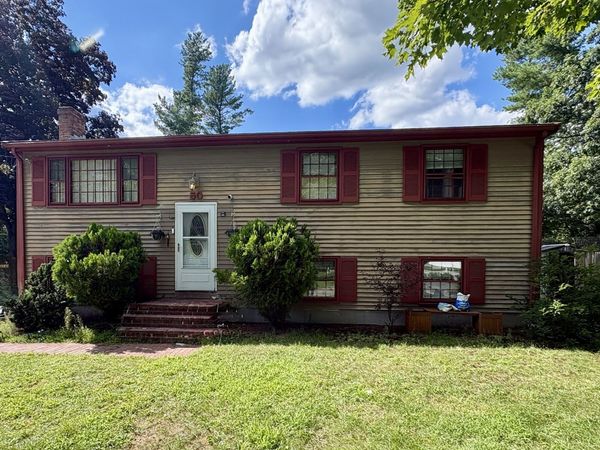 50 Alice Rd, Raynham, MA 02767