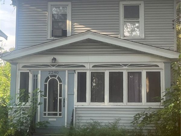 2240 Willow Avenue , Niagara Falls, NY 14305