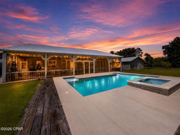 3280 Willie Lane , Cottondale, FL 32431