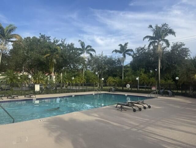 1495 Lake Crystal Drive, Unit G, West Palm Beach, FL 33411 Photo