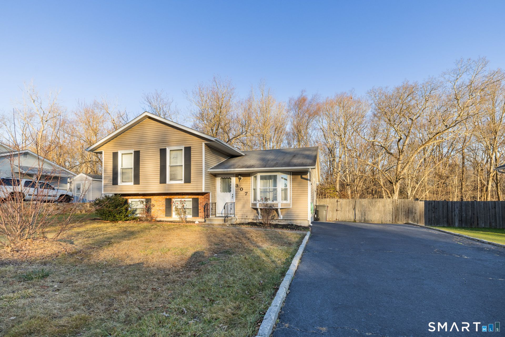 307 Morning Dove, Naugatuck, CT 06770 Main Photo