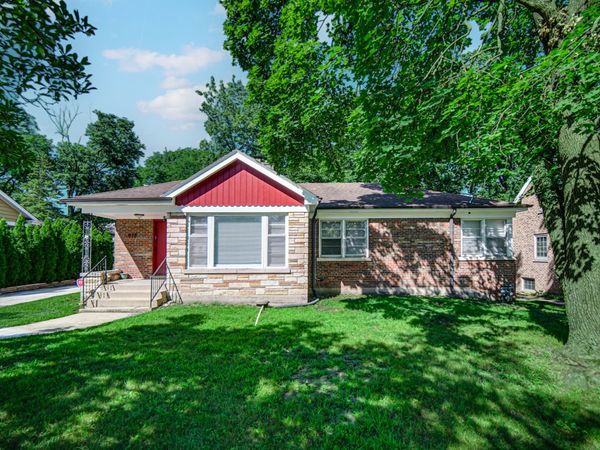 618 Dundee Avenue, Flossmoor, IL 60422