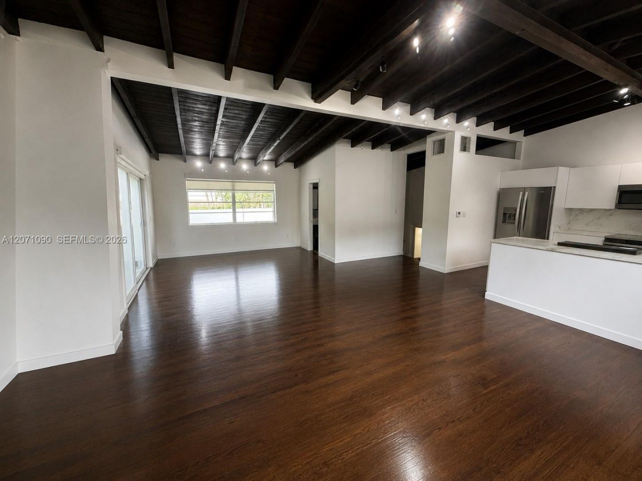 3596 Main Hwy, Miami, FL 33133 Photo
