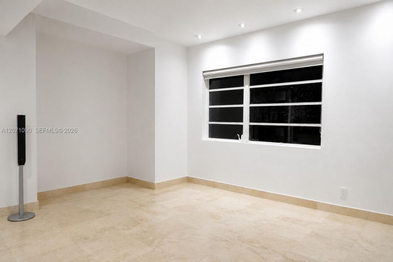 3596 Main Hwy, Miami, FL 33133 Photo