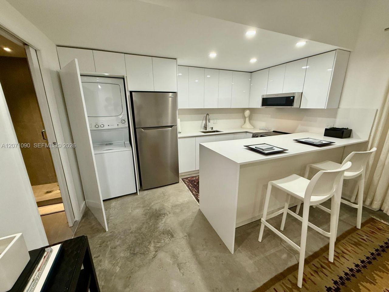 3596 Main Hwy, Miami, FL 33133 Photo