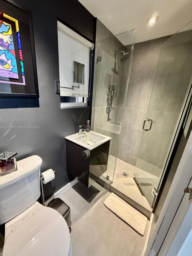 3596 Main Hwy, Miami, FL 33133 Photo