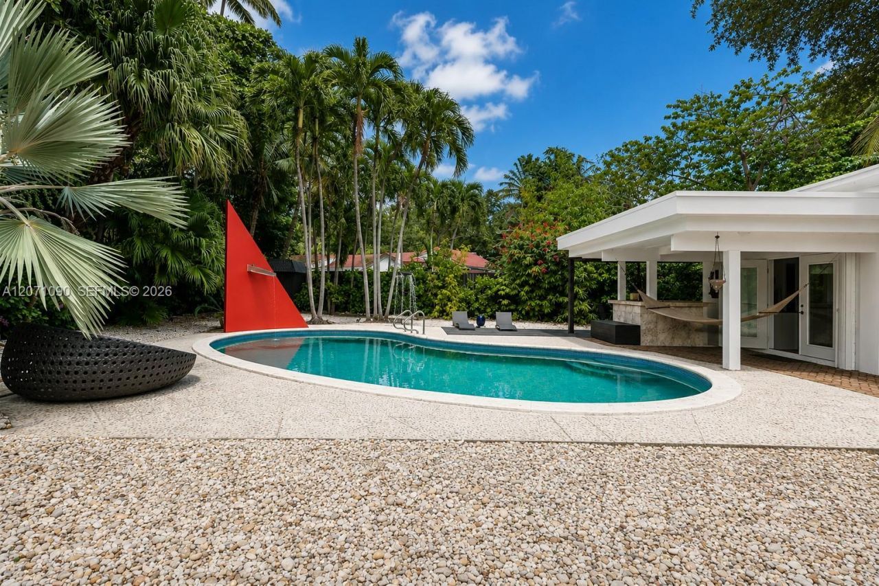 3596 Main Hwy, Miami, FL 33133 Photo