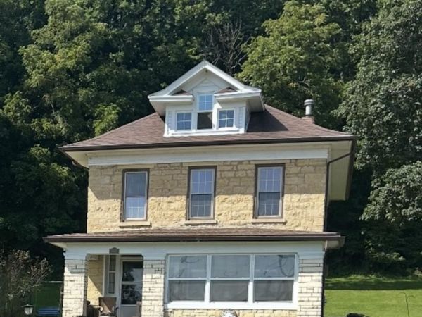 808 N 3rd Street, Bellevue, IA 52031