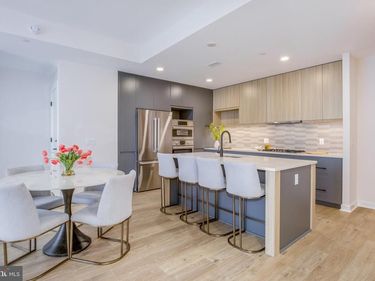 255 W. FALLS STATION BOULEVARD, Unit 903, FALLS CHURCH, VA 22046