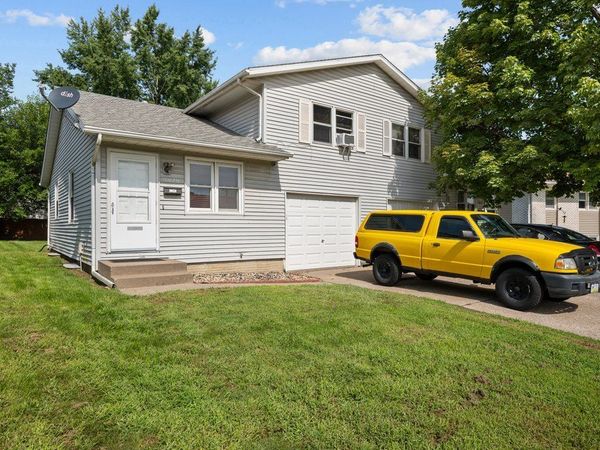 3020 N Michigan Avenue , Davenport, IA 52804