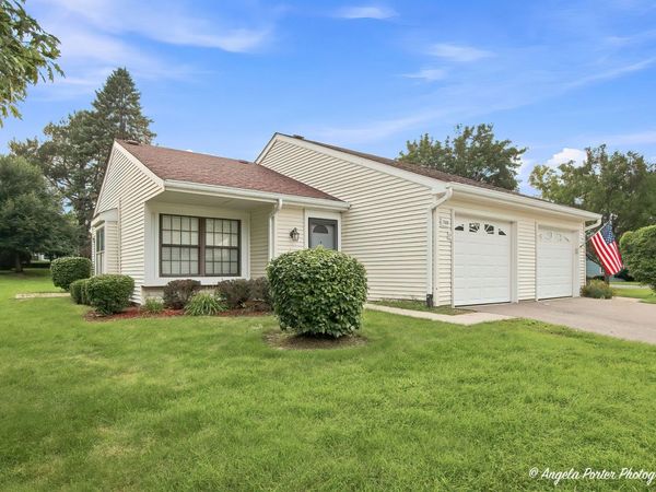 7104 Nassau Court , Fox Lake, IL 60020