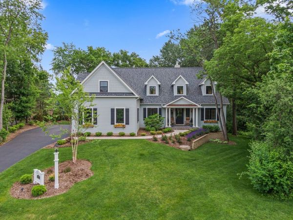 6921 Inverway Drive , Lakewood, IL 60014