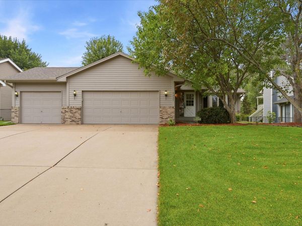 9225 Queens Gardens, Brooklyn Park, MN 55443