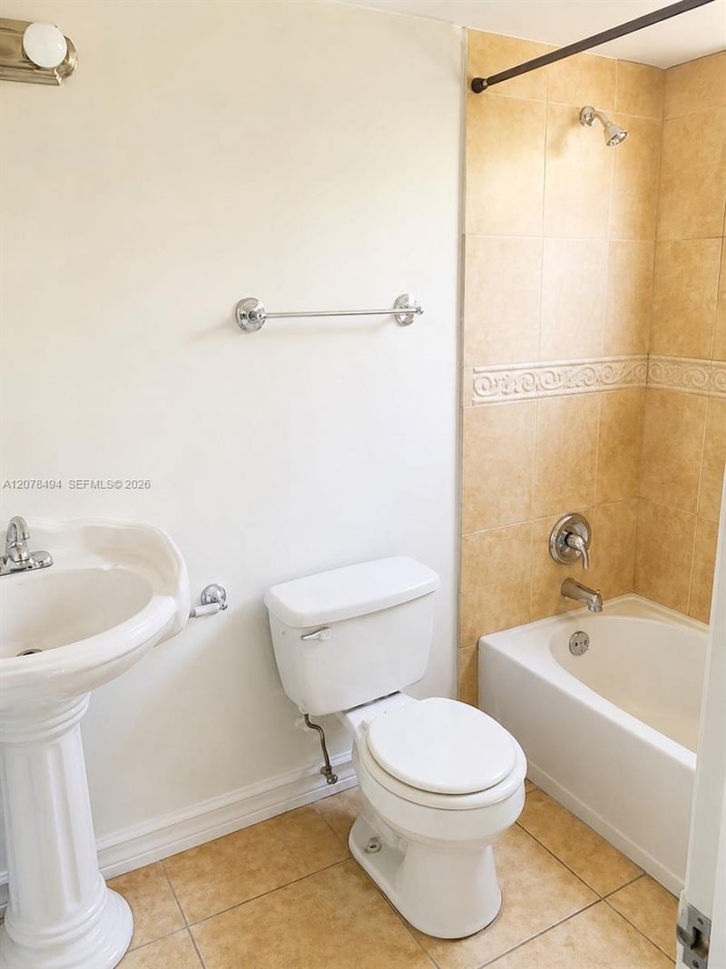3396 Foxcroft Rd , Unit 316, Miramar, FL 33025 Photo