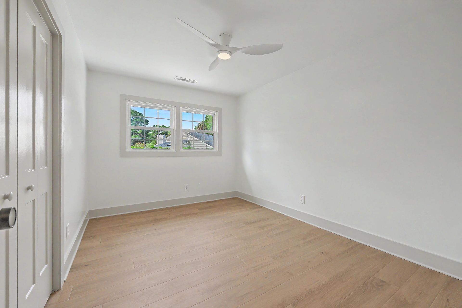 1228 Oakcrest Drive Photo 29