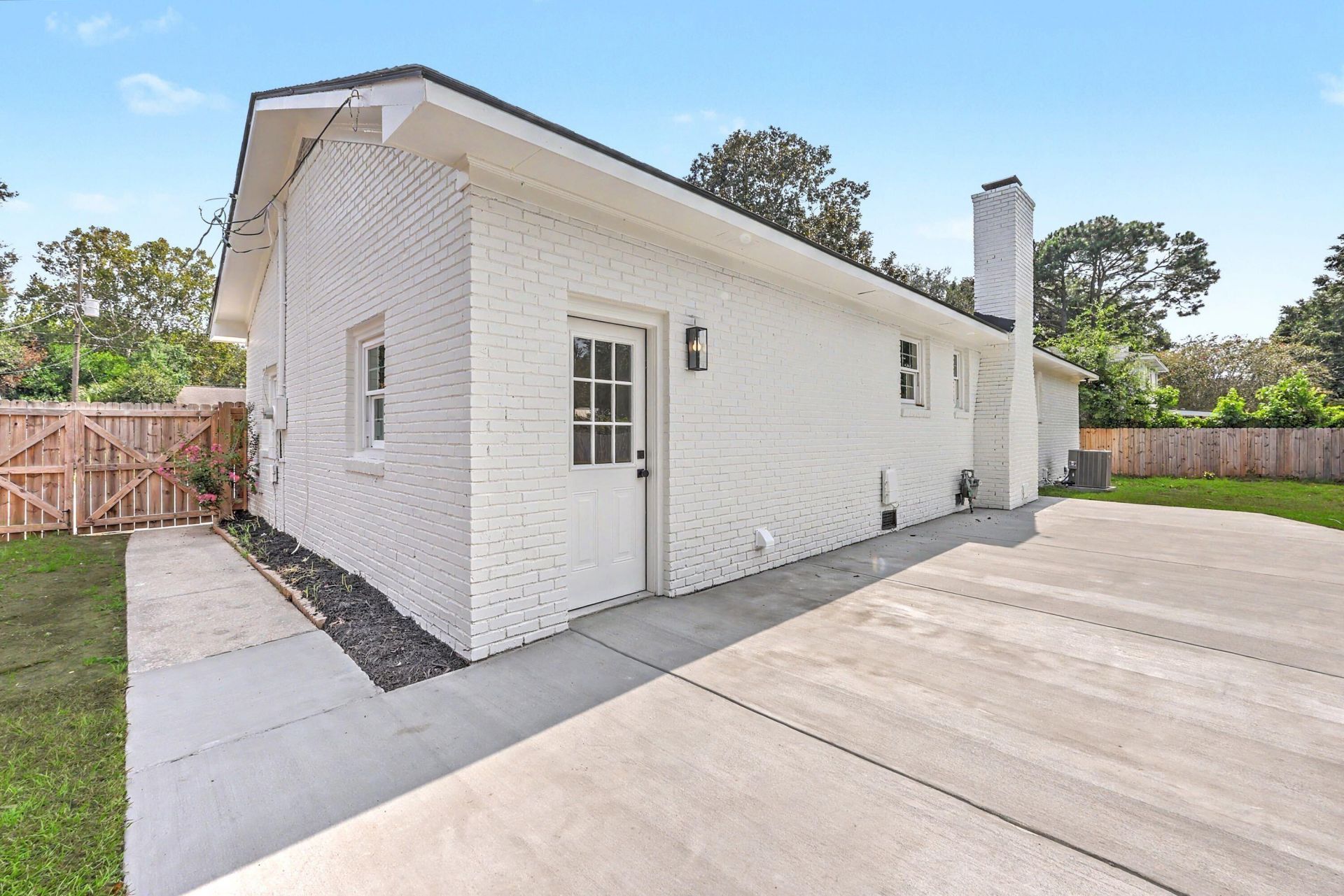 1228 Oakcrest Drive Photo 34
