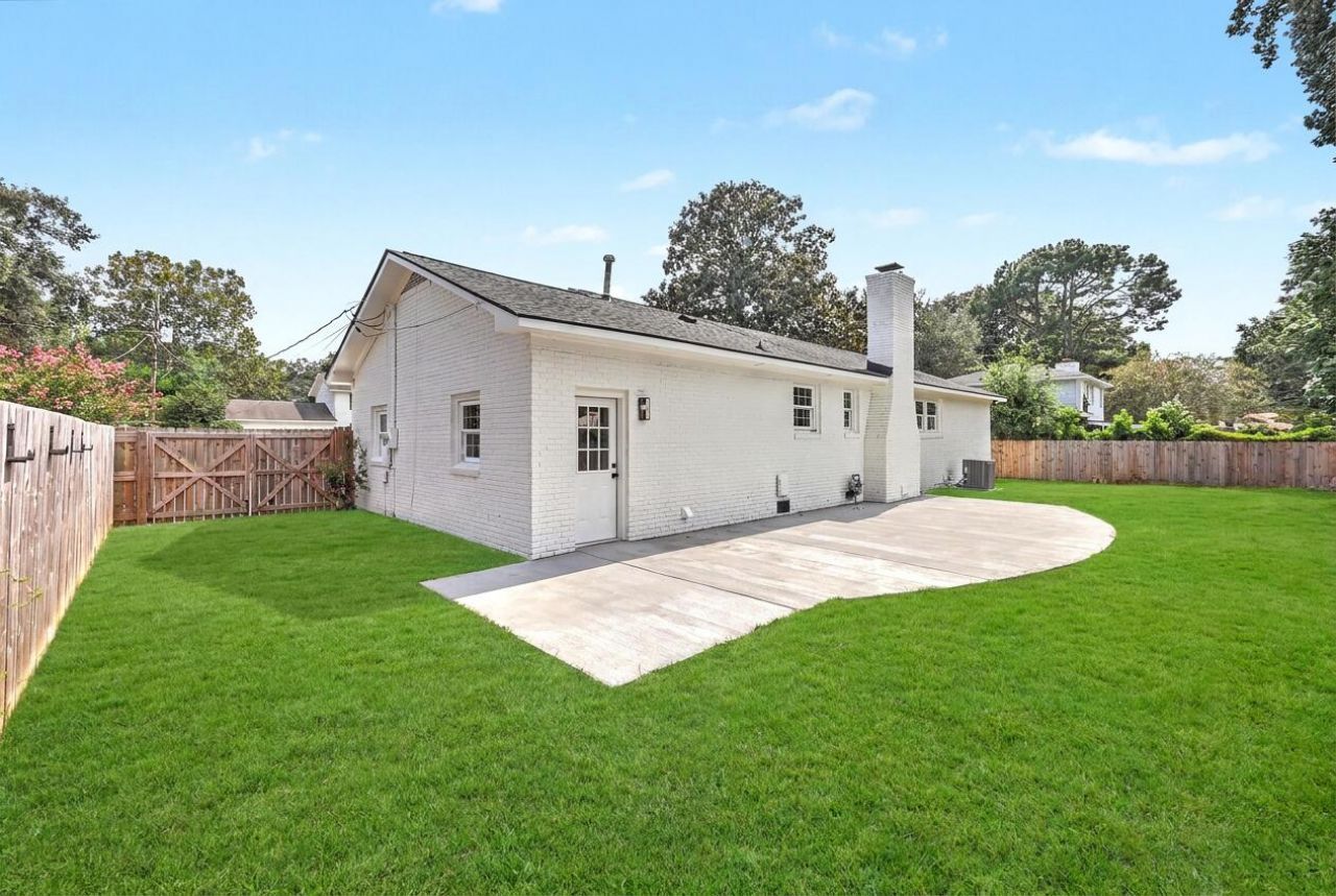1228 Oakcrest Drive Photo 35