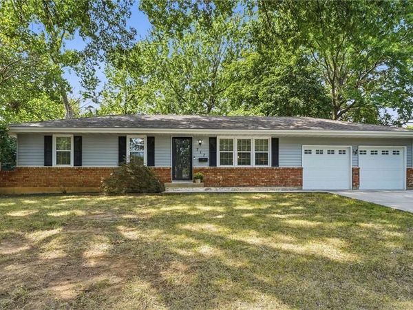 717 N Curtis Street, Olathe, KS 66061