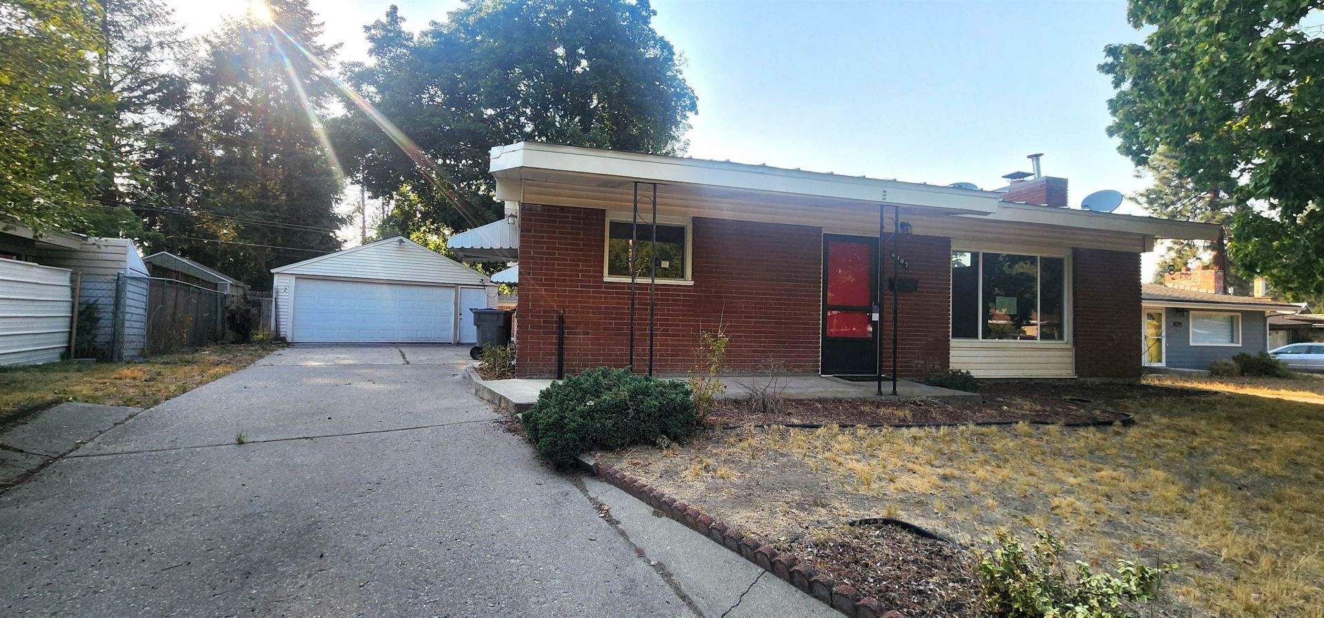 6907 N Stevens St primary photo