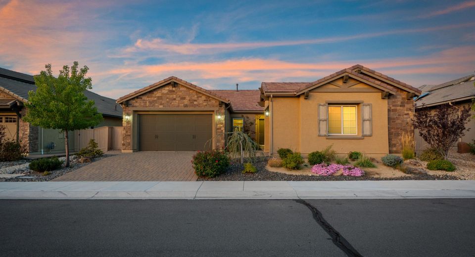 9827 Dyevera Lane, Reno, NV 89521 Photo
