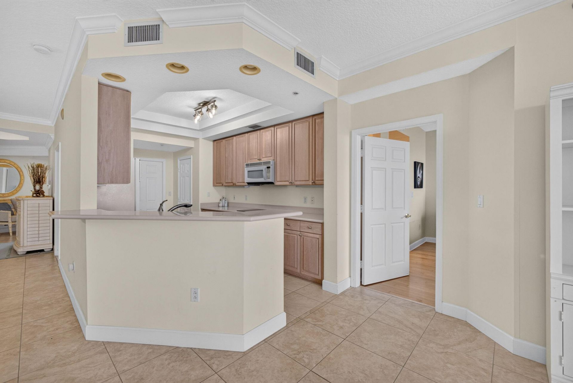 221 Ocean Grande Boulevard, Unit 407, Jupiter, FL 33477 Photo