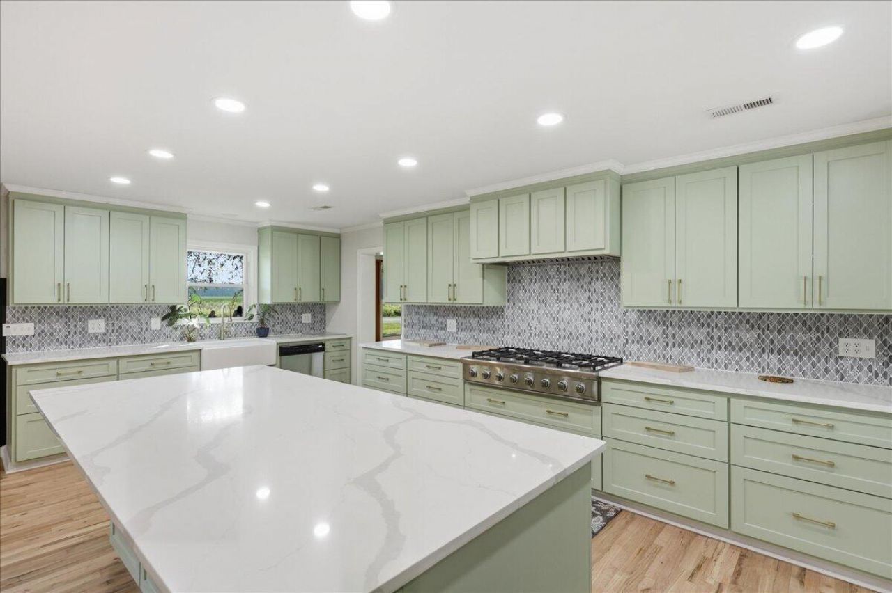 918 Friendship Road Photo 14