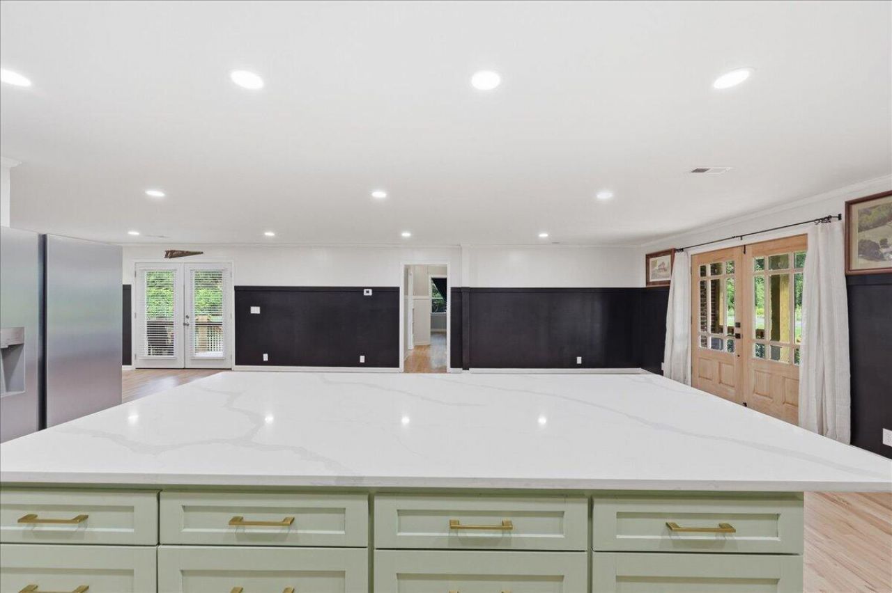 918 Friendship Road Photo 22