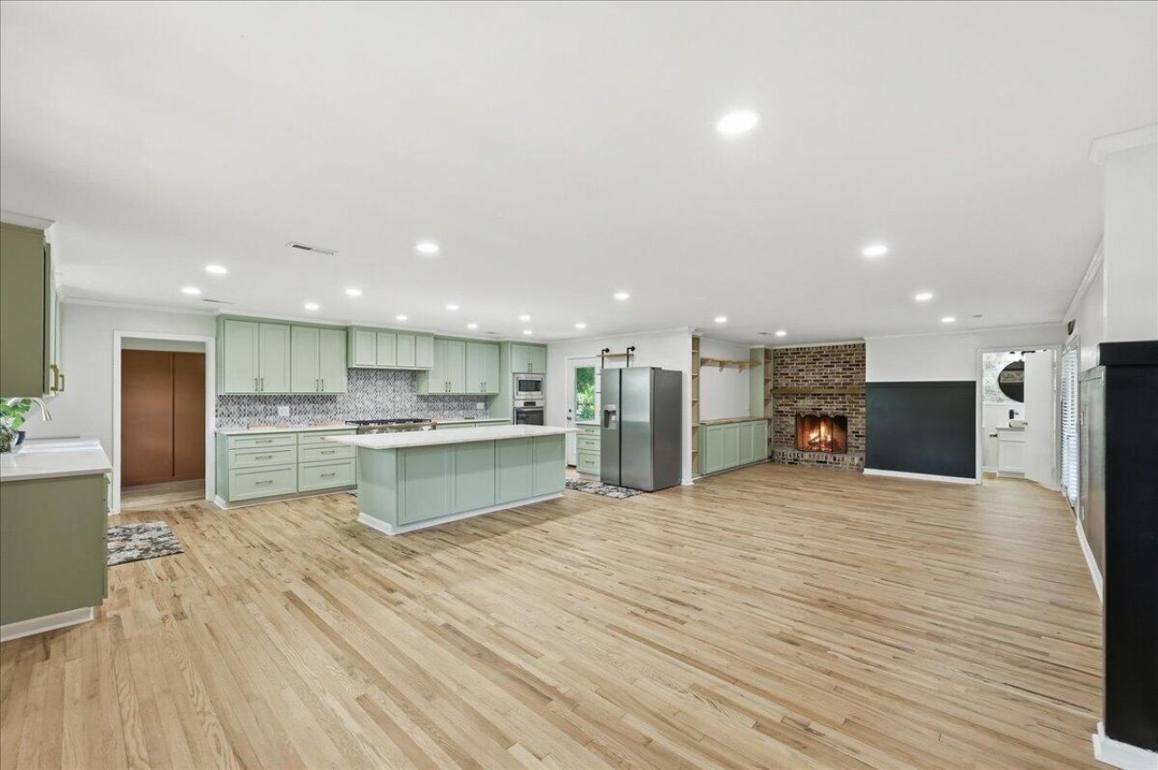 918 Friendship Road Photo 23